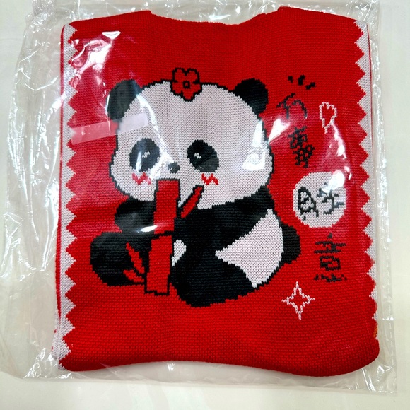 Mini Tote Bag Heavy Knit Dark Red w/Adorable Blk & White Panda print NEW - Picture 1 of 4